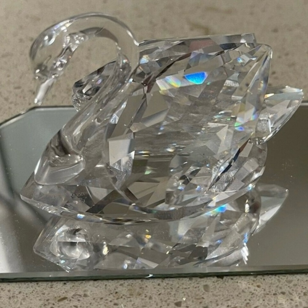 SWAROVSKI SWAN FIGURINE